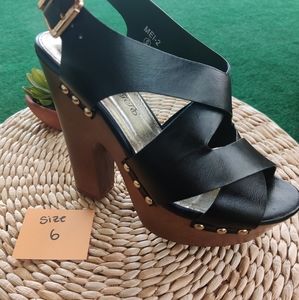 Black shoes/ chunky heels size 6